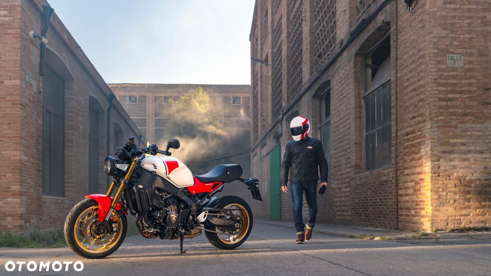 Yamaha XSR - 8