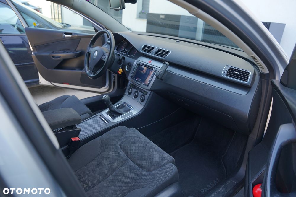 Volkswagen Passat 2.0 TDI DPF Comfortline - 10