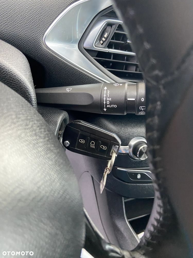Peugeot 308 82 VTi Active - 22