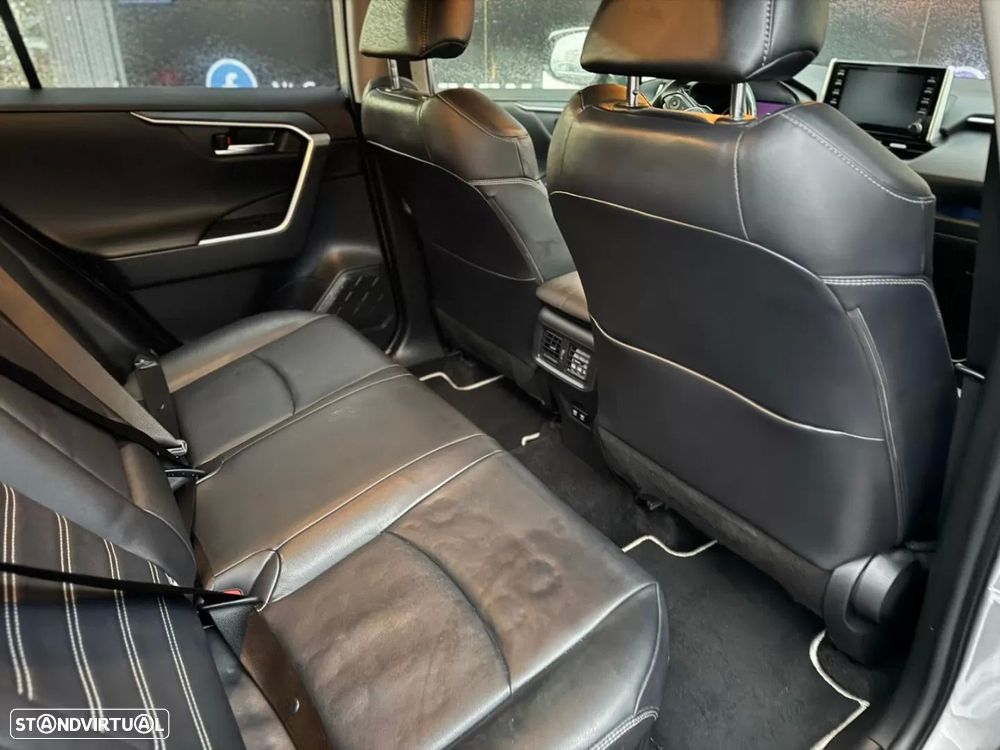 Toyota RAV4 2.5 HDF Exclusive - 19