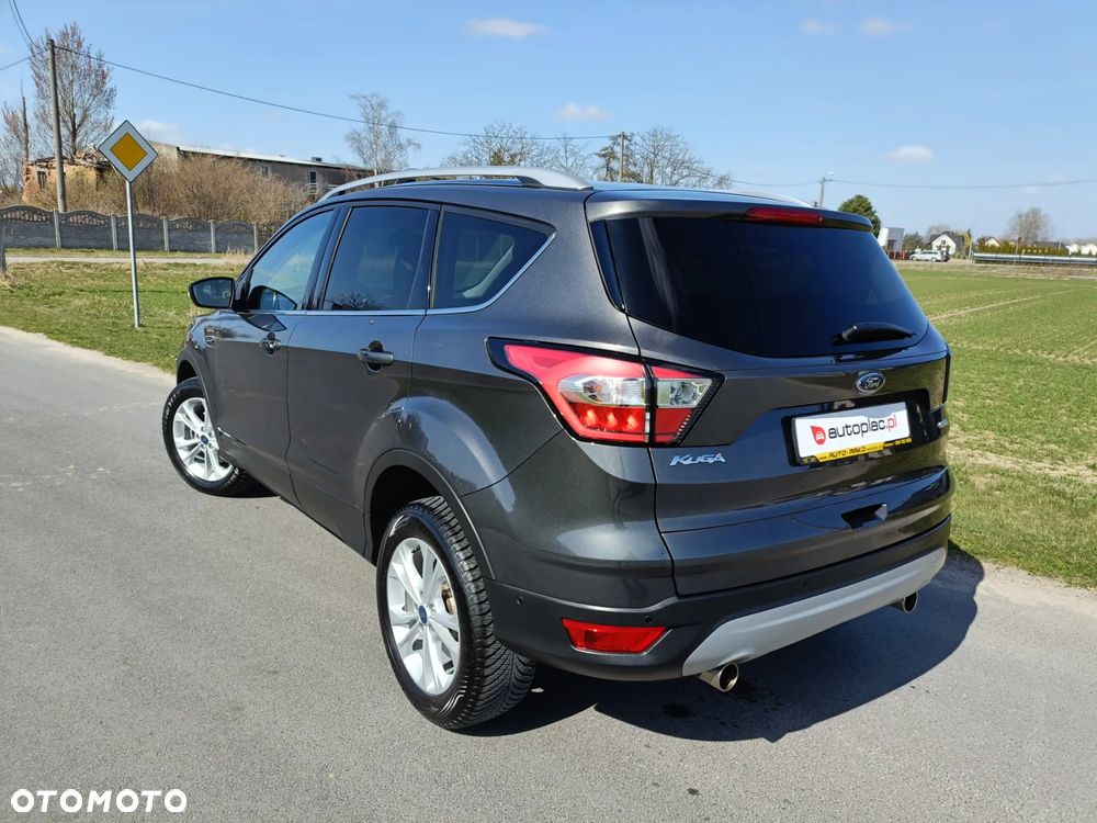 Ford Kuga 1.5 EcoBoost 2x4 Titanium - 4