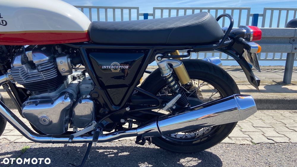 Royal Enfield Interceptor - 19