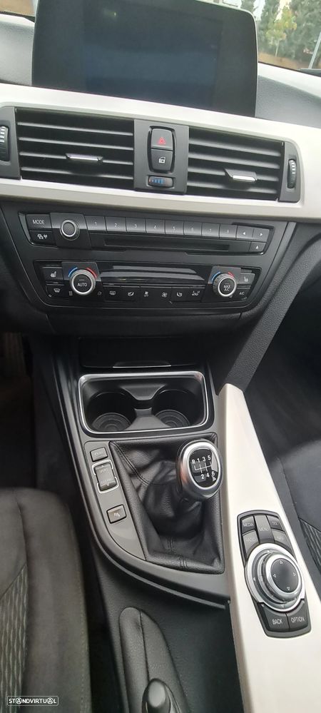 BMW 318 d Modern Line - 10