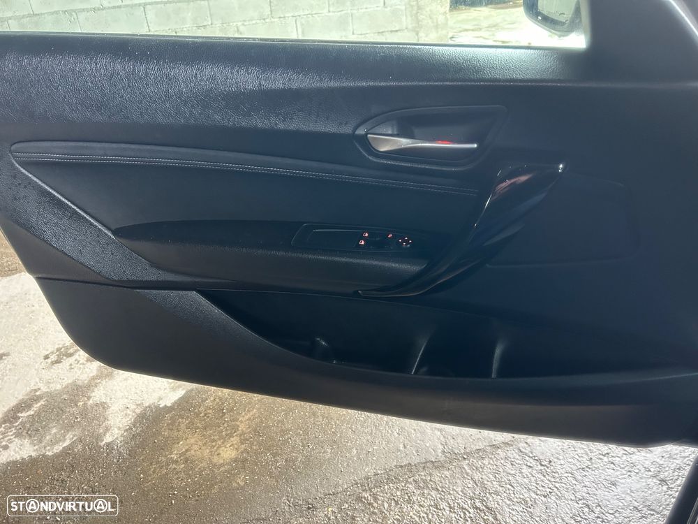 BMW 116 d Aut. Sport Line - 13