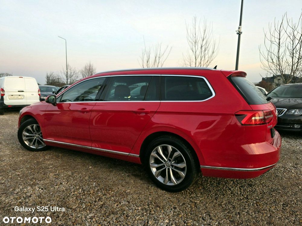 Volkswagen Passat - 12