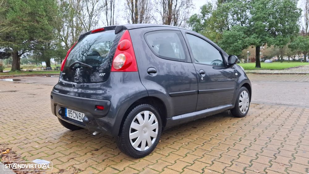 Peugeot 107 1.0 Trendy 2 Tronic - 4