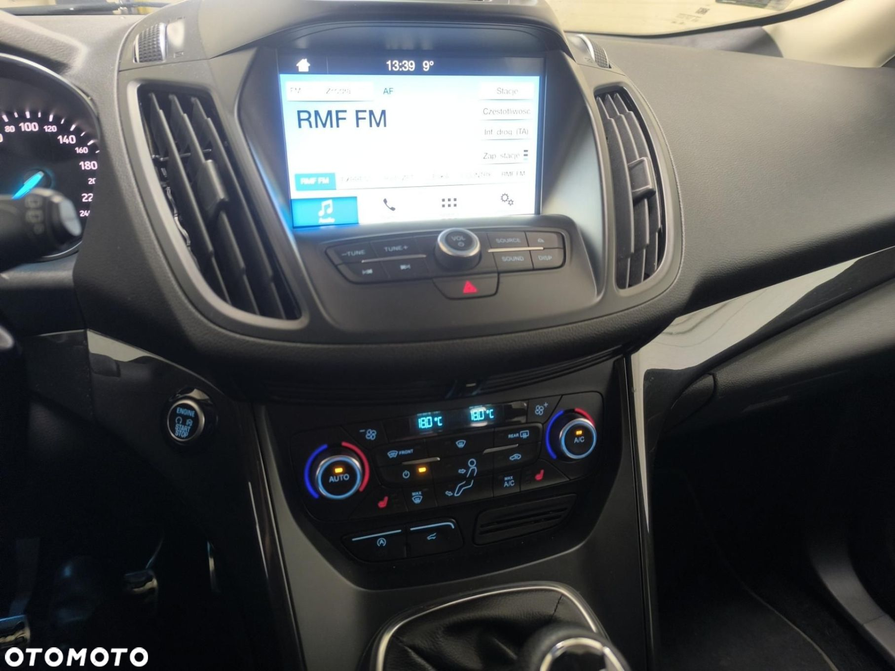 Ford Kuga - 21