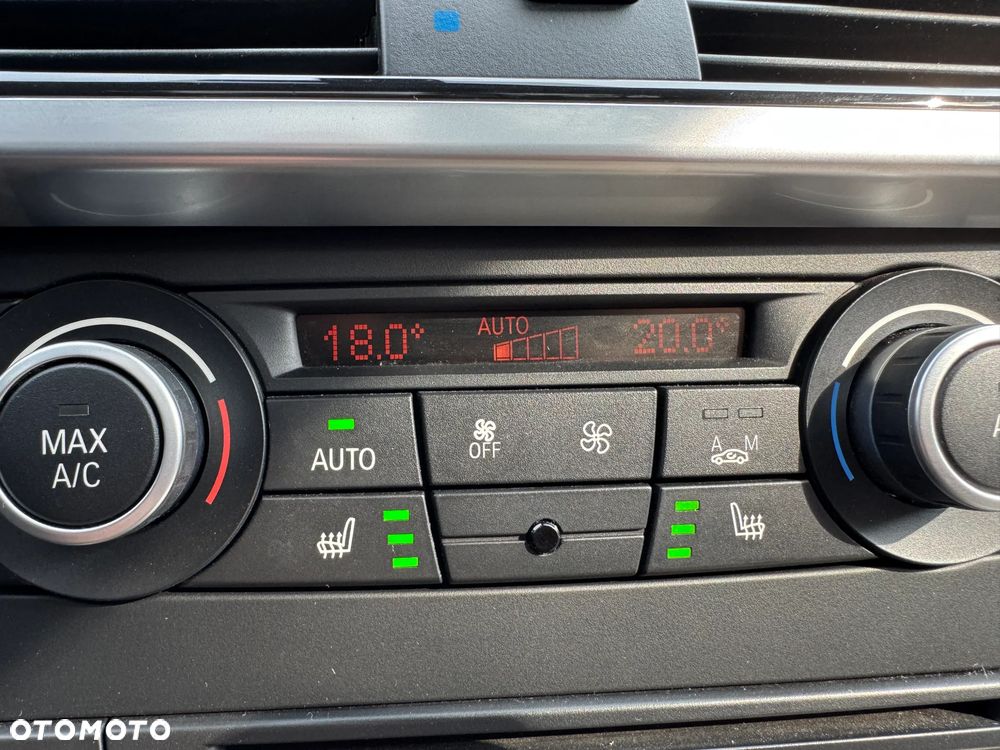 BMW X3 xDrive20d - 33