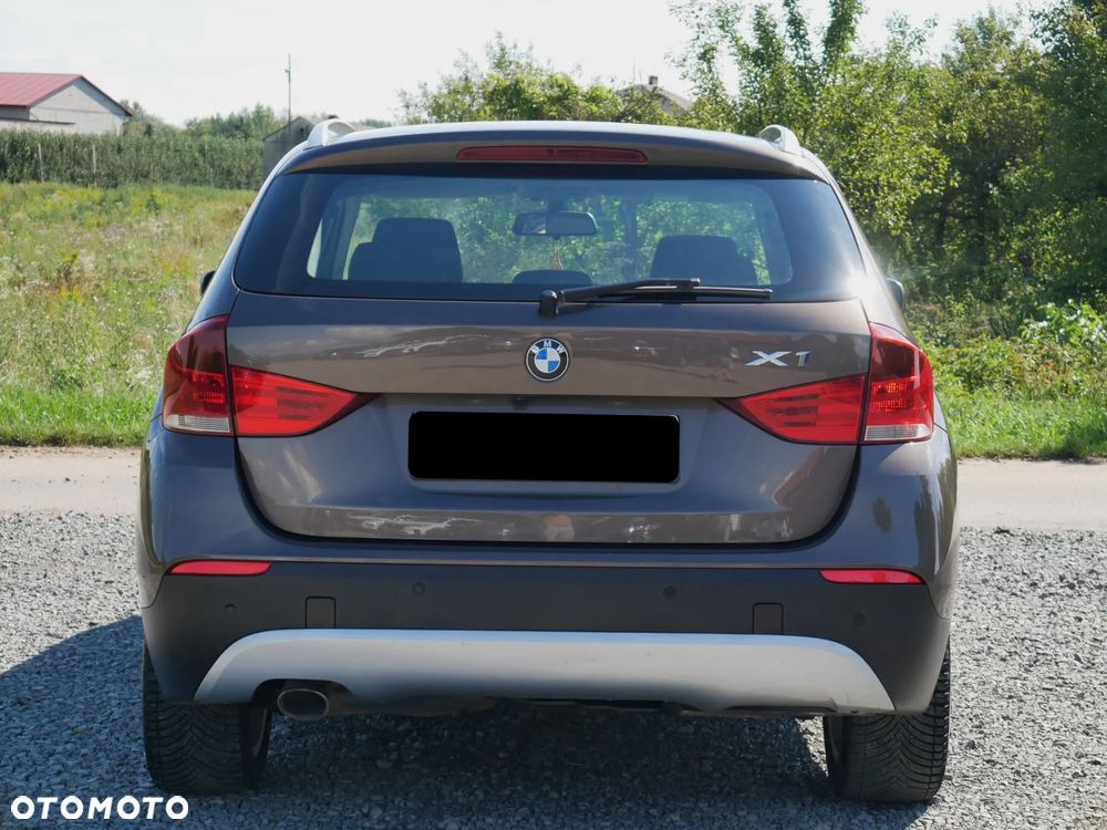 BMW X1 xDrive18d - 8