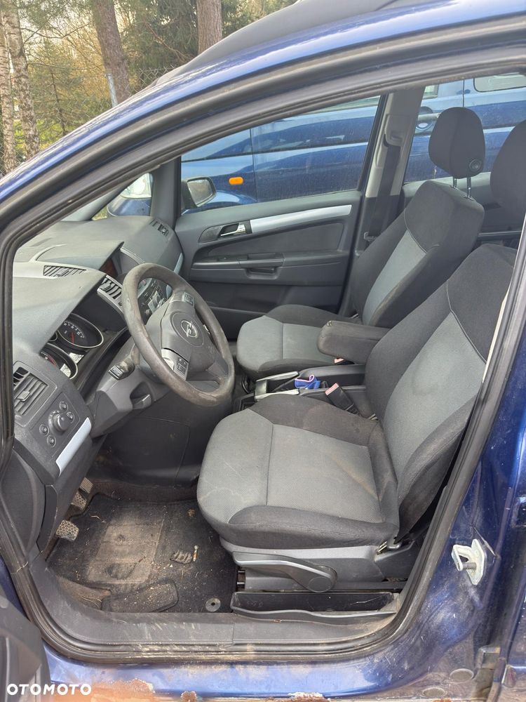 Opel Zafira - 8