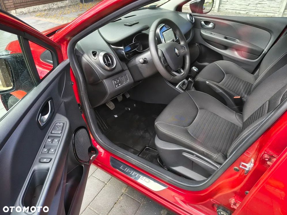 Renault Clio Cargo 1.2 16V 75 Extra - 11
