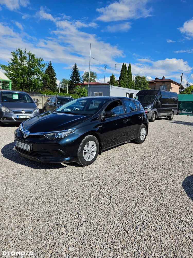 Toyota Auris 1.8 HSD Luna - 1