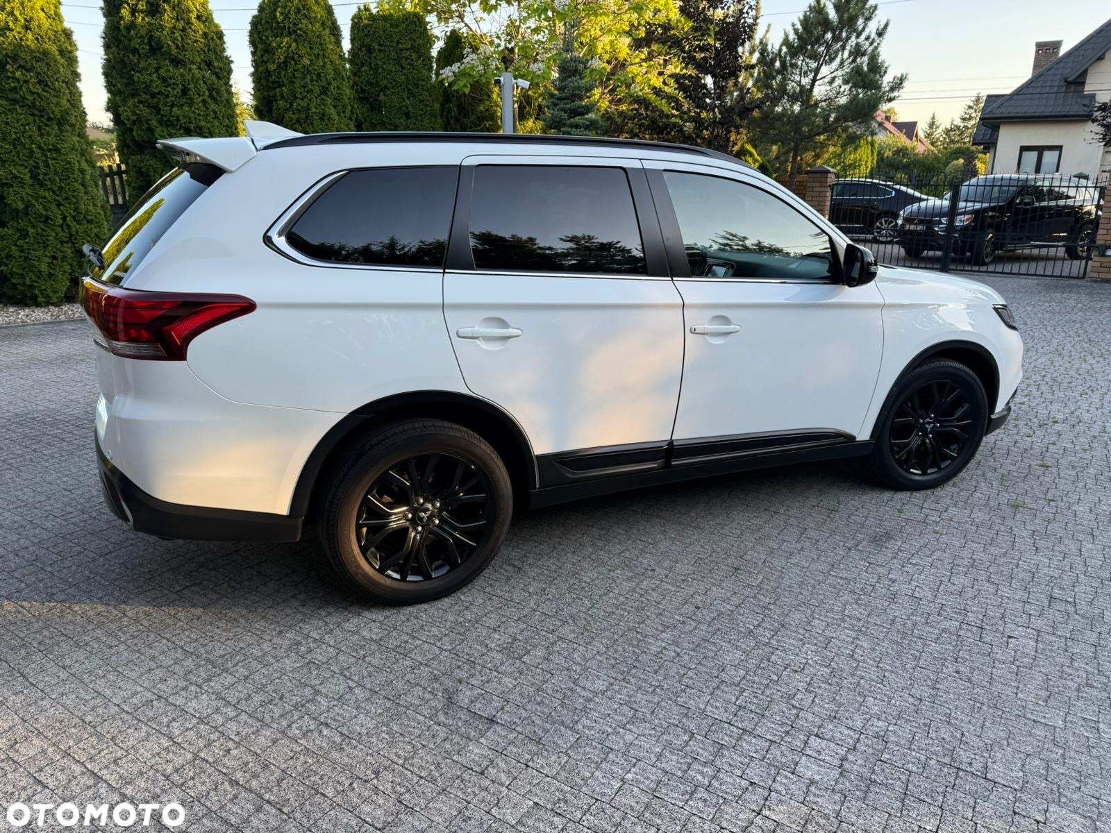Mitsubishi Outlander 2.0 Instyle Navi 4WD CVT - 8