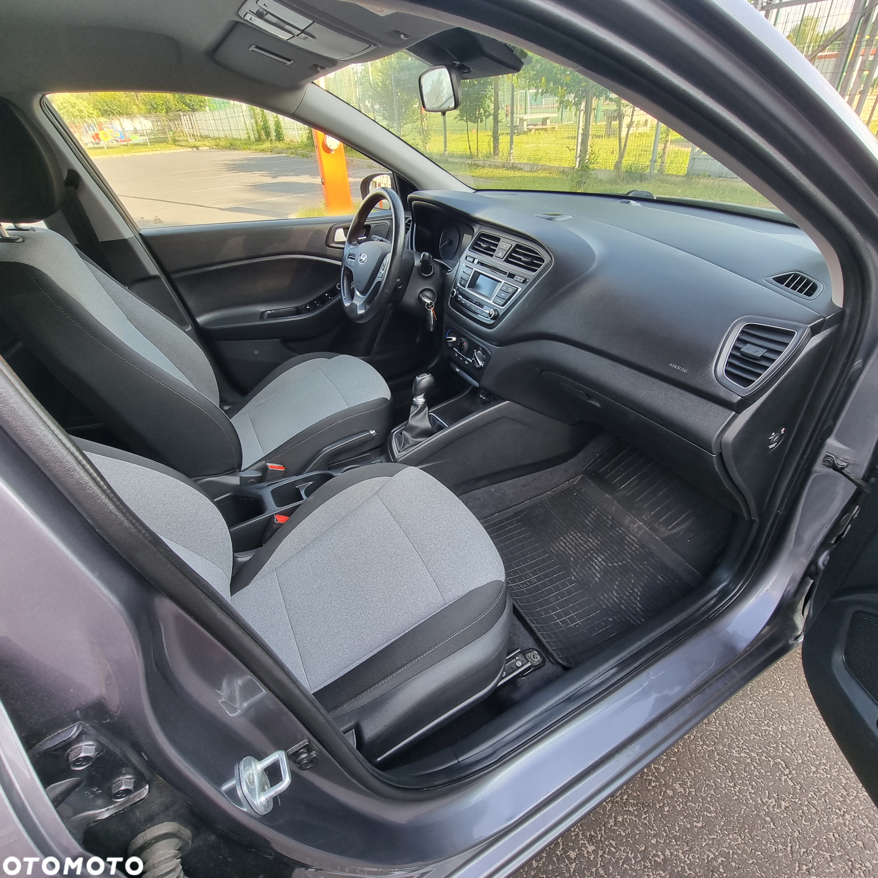 Hyundai i20 1.2 Elegant - 12