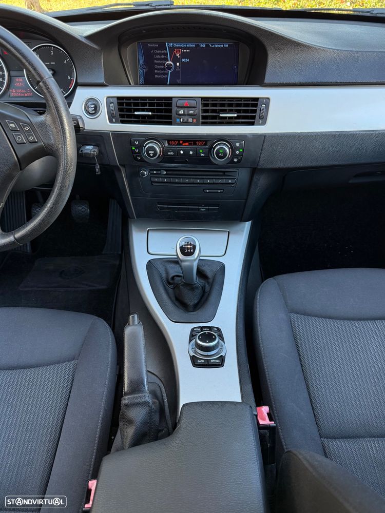 BMW 318 d Navigation - 23