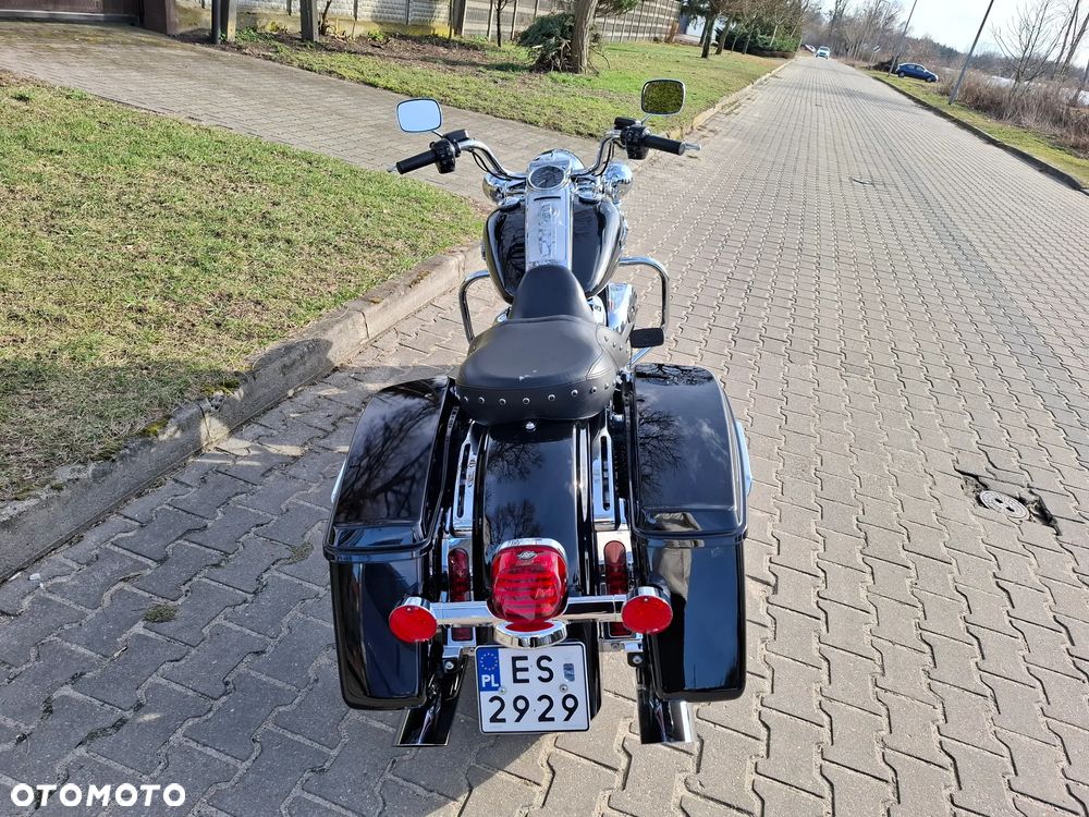 Harley-Davidson Touring Road King - 11