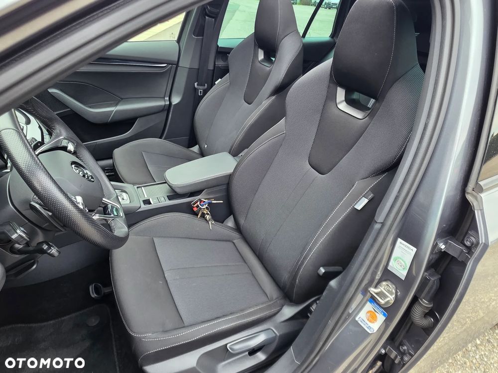 Skoda Octavia 2.0 TDI DSG Sportline - 19