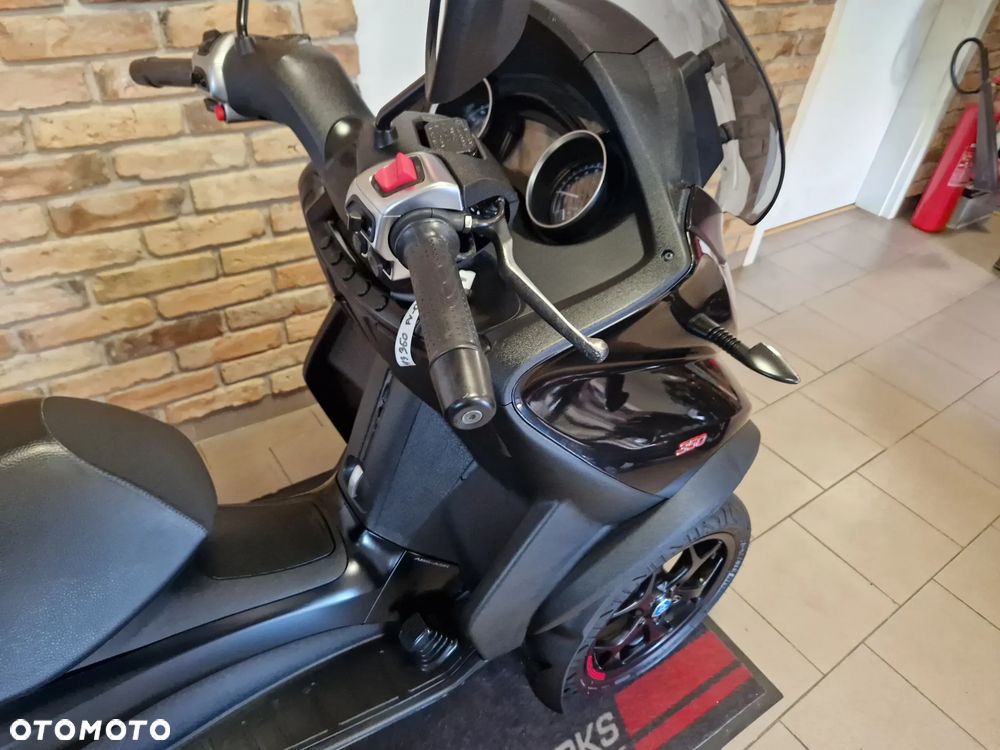 Piaggio MP-3 - 30