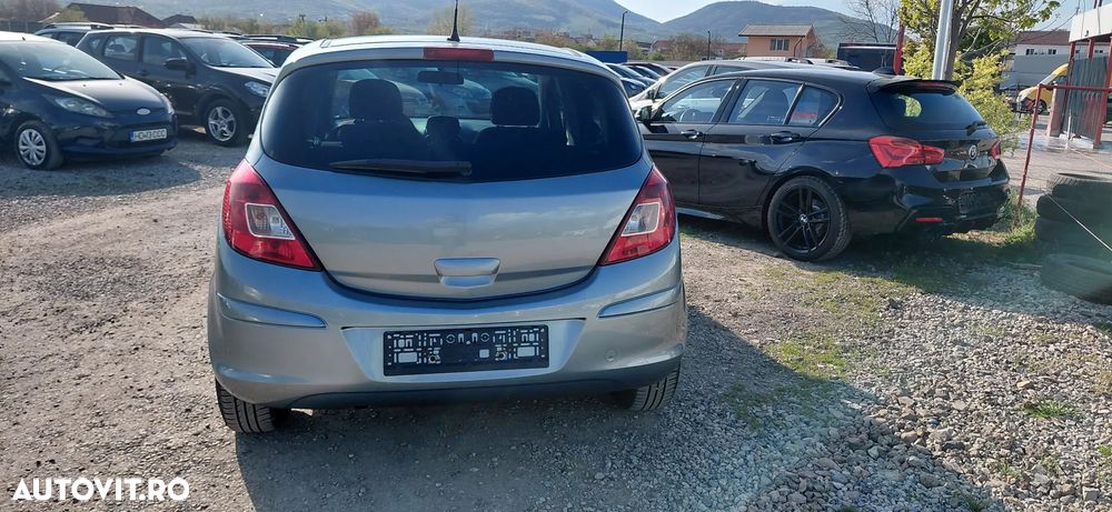 Opel Corsa 1.3 CDTI DPF Easytronic Color Edition - 4