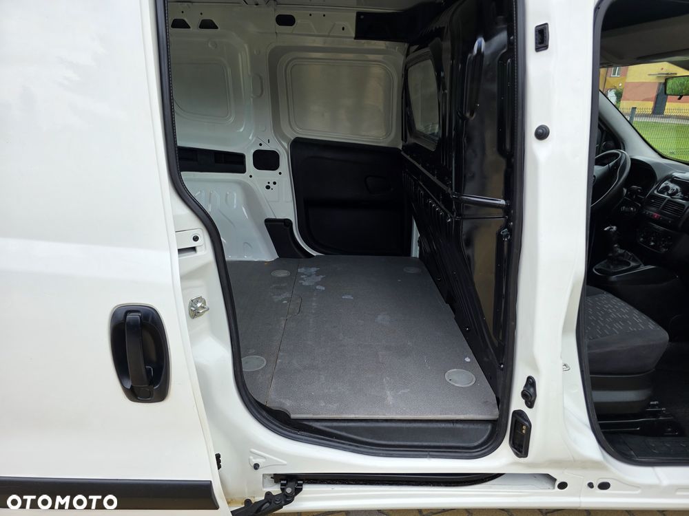 Opel Combo - 12