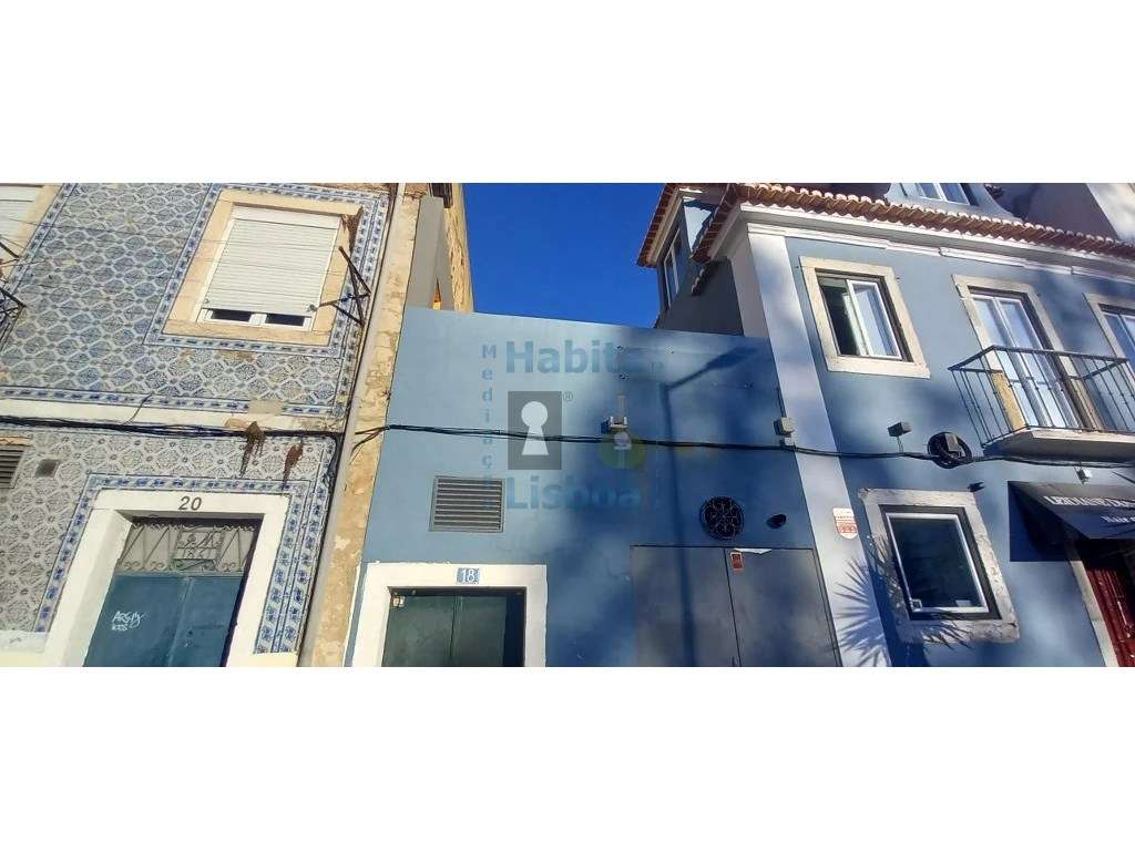 Prédio com 3 pisos em zona central de Alcantara, Lisboa - Grande imagem: 3/54