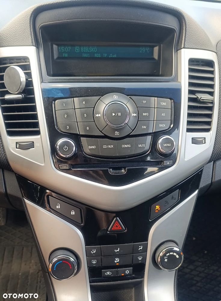 Chevrolet Cruze 1.6 LS - 10