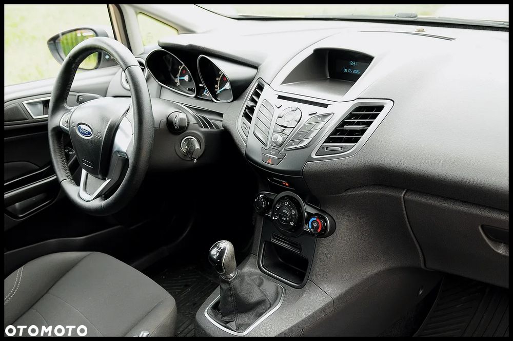 Ford Fiesta - 25