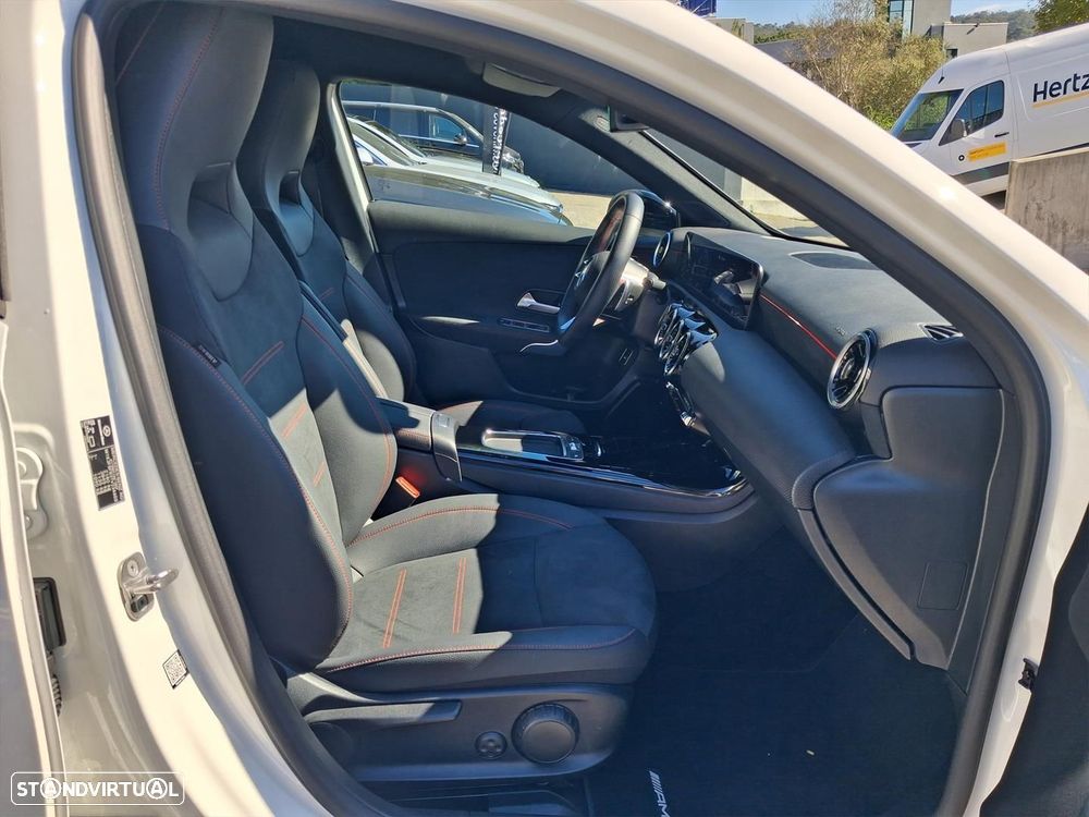 Mercedes-Benz A 250 e AMG Line - 11