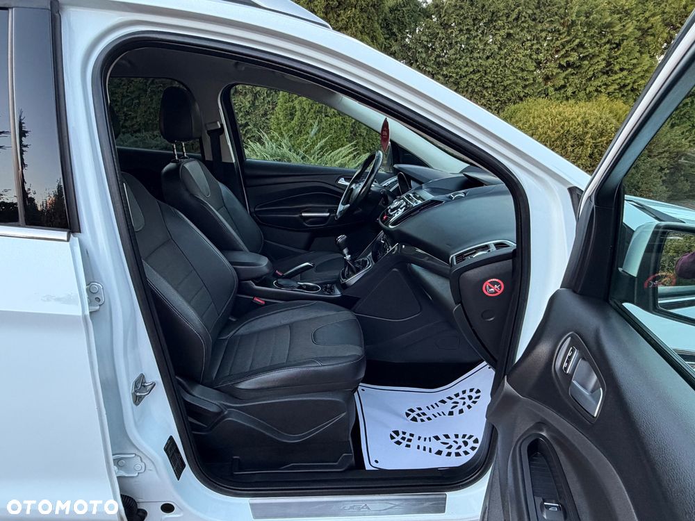 Ford Kuga 2.0 TDCi 2x4 Titanium - 19
