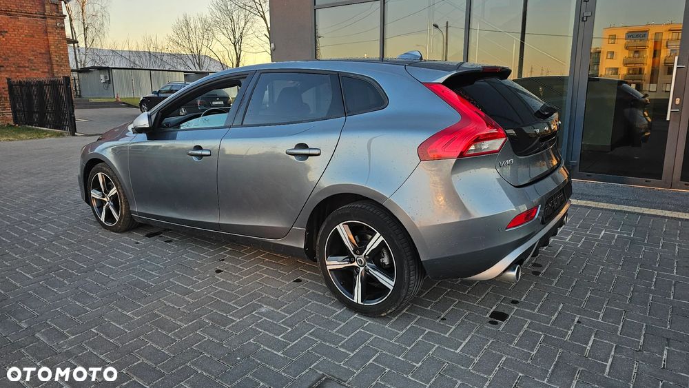 Volvo V40 D2 Drive-E R-Design Momentum - 15