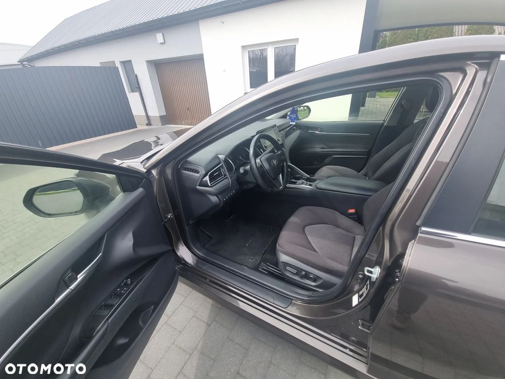 Toyota Camry 2.5 Hybrid Comfort CVT - 19