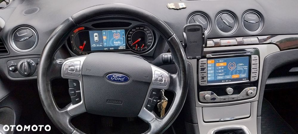 Ford Galaxy - 4