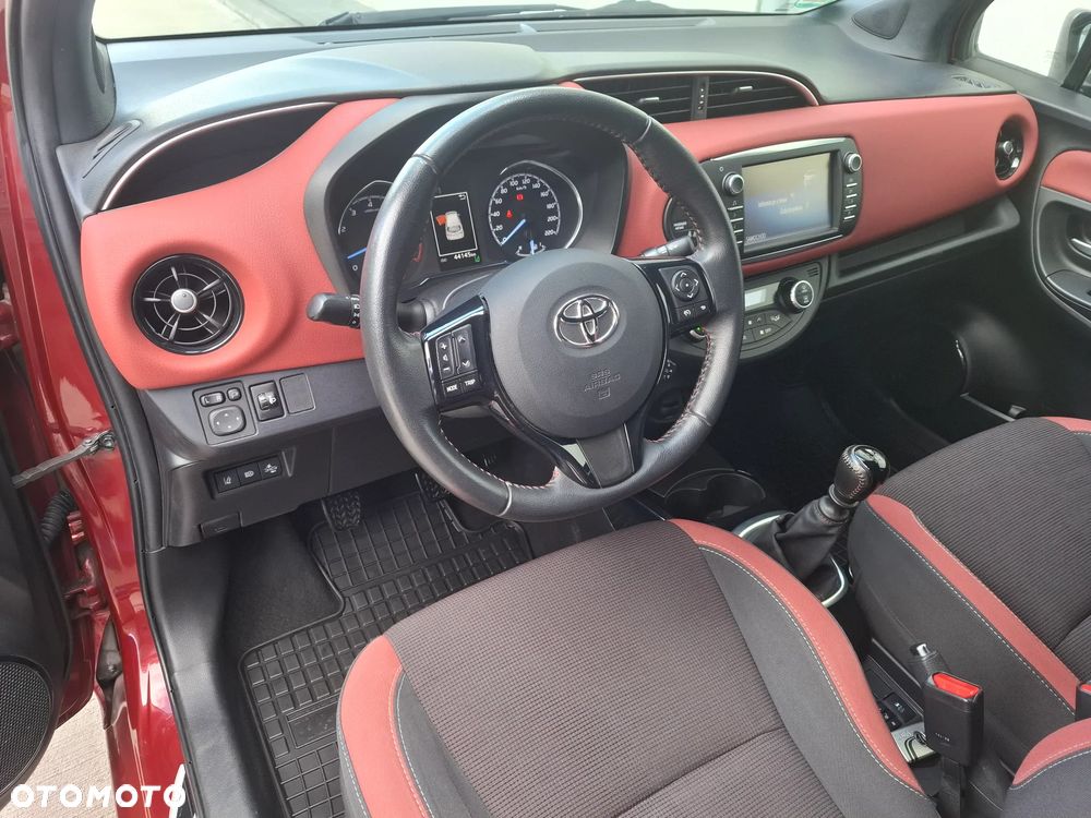 Toyota Yaris 1.5 Selection - 11
