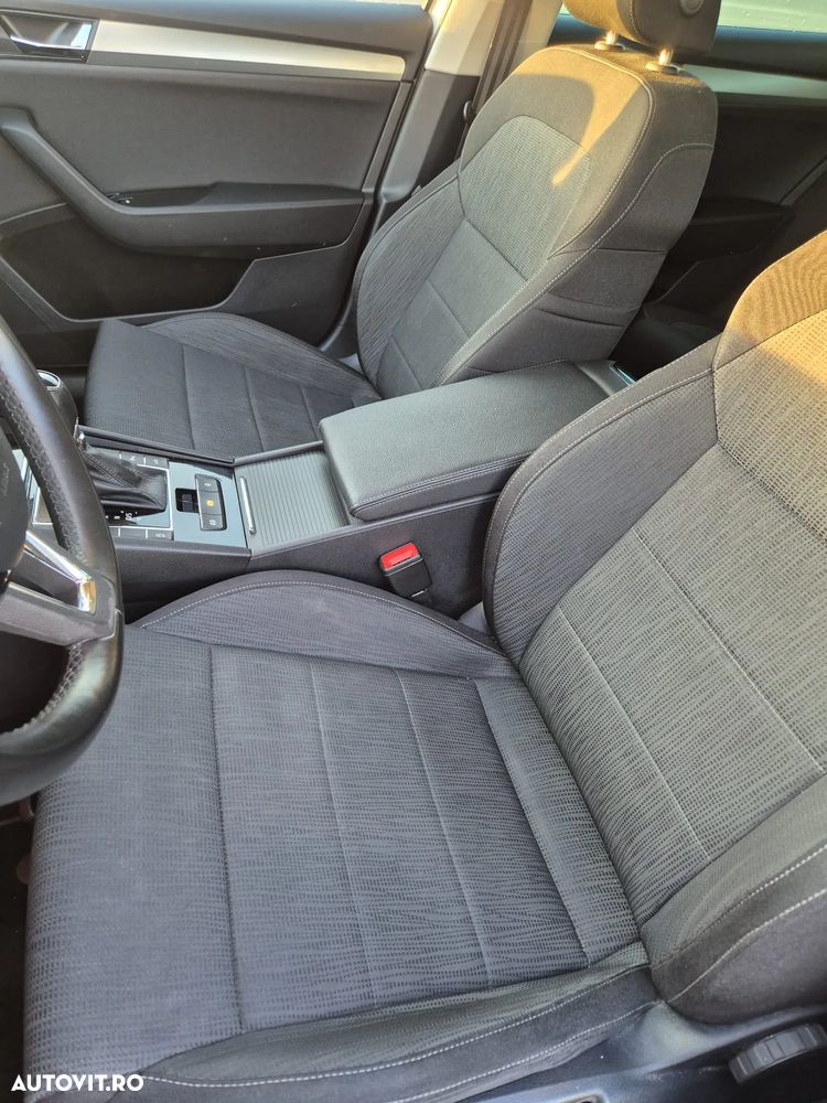 Skoda Superb 2.0 TDI DSG Ambition - 14