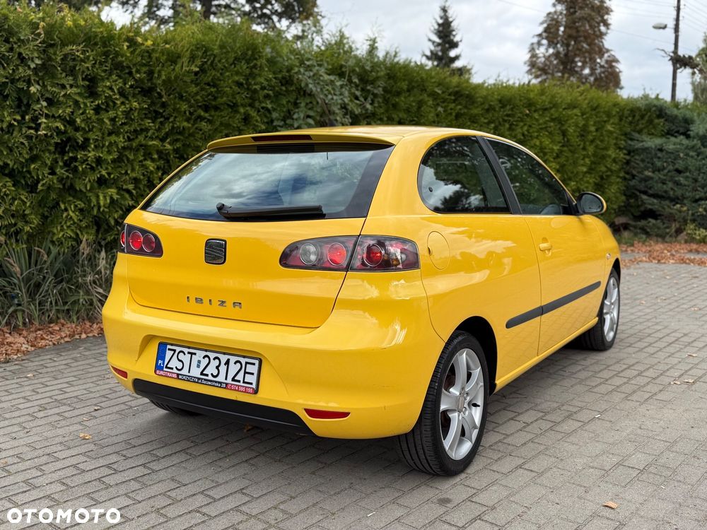 Seat Ibiza SC 1.4 16V Sport - 4