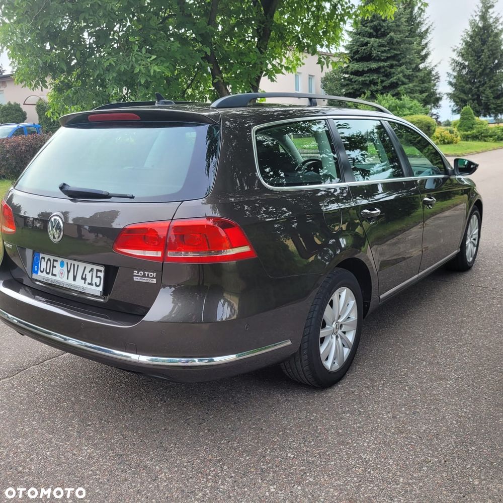 Volkswagen Passat 2.0 TDI Highline - 13