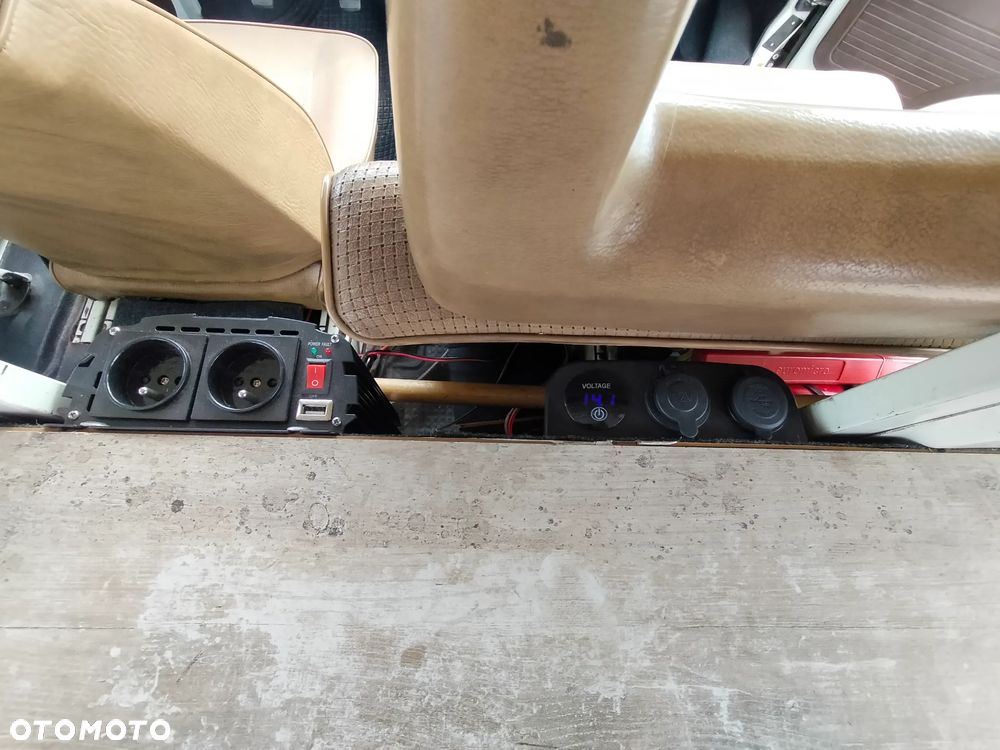 Volkswagen Transporter - 22