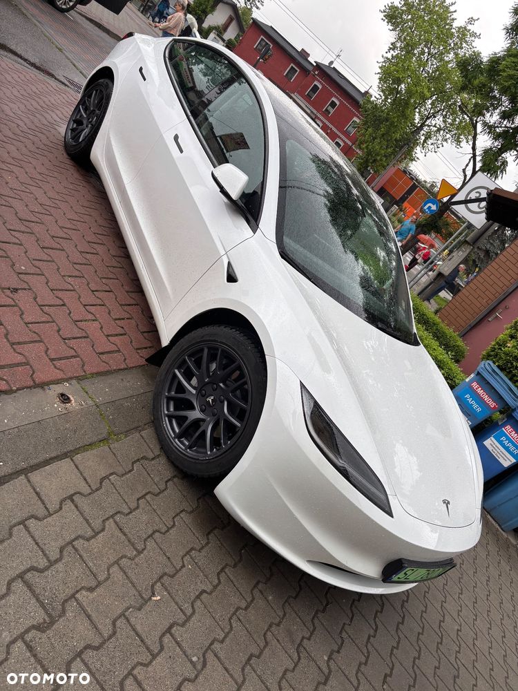 Tesla Model 3 RWD - 1