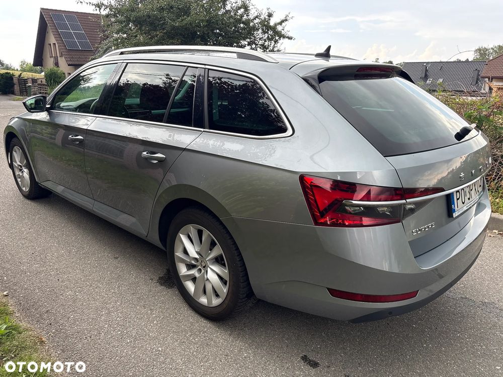 Skoda Superb 2.0 TDI SCR Ambition DSG - 9