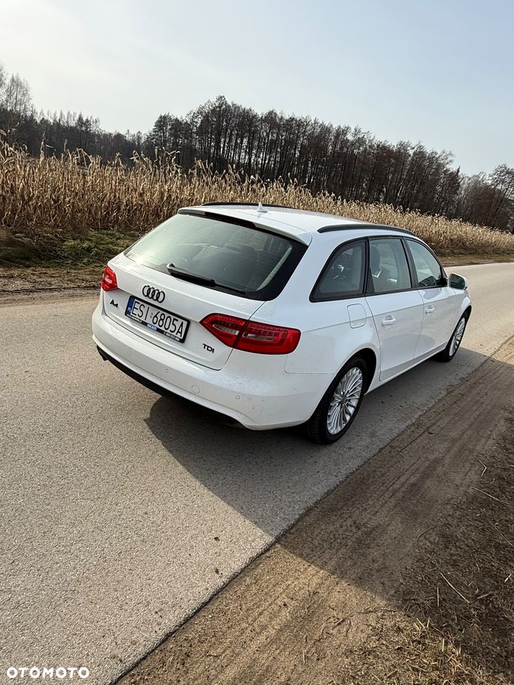 Audi A4 Avant 2.0 TDI DPF Ambiente - 14