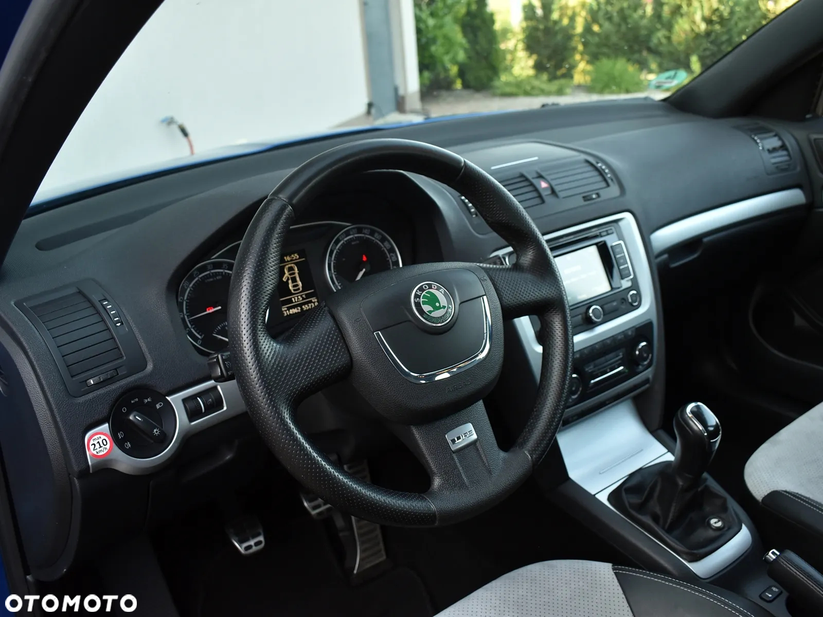 Skoda Octavia Combi 2.0 TDI DPF RS - 14