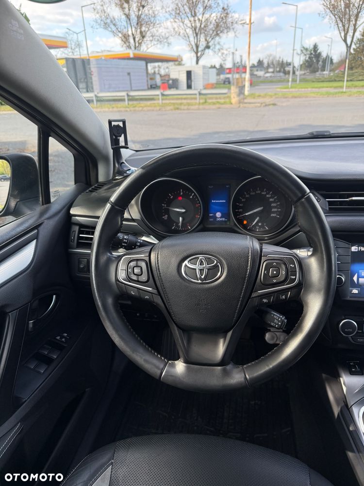 Toyota Avensis 2.0 D-4D Prestige - 21