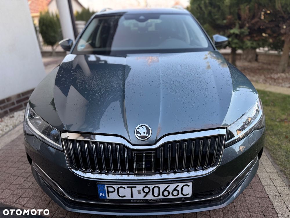 Skoda Superb 2.0 TDI DSG Premium Edition - 14