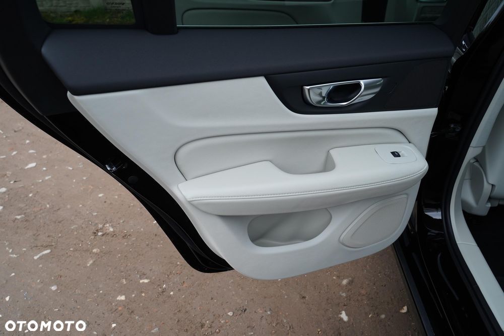 Volvo V60 B4 B Plus Bright - 7