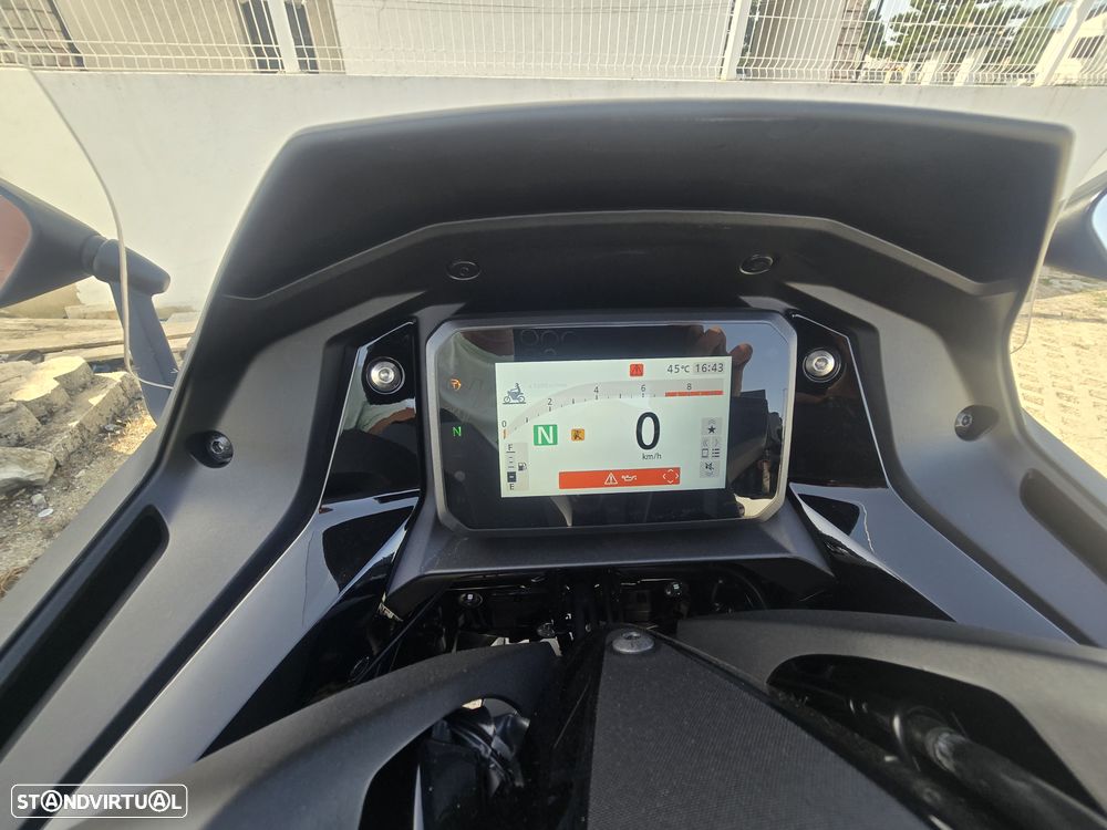 Honda Forza DCT 750 - 8