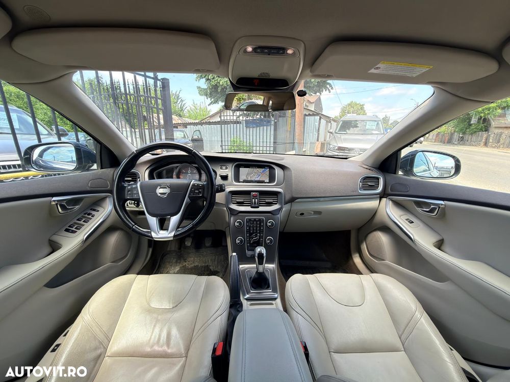 Volvo V40 D4 VEA R-Design - 6