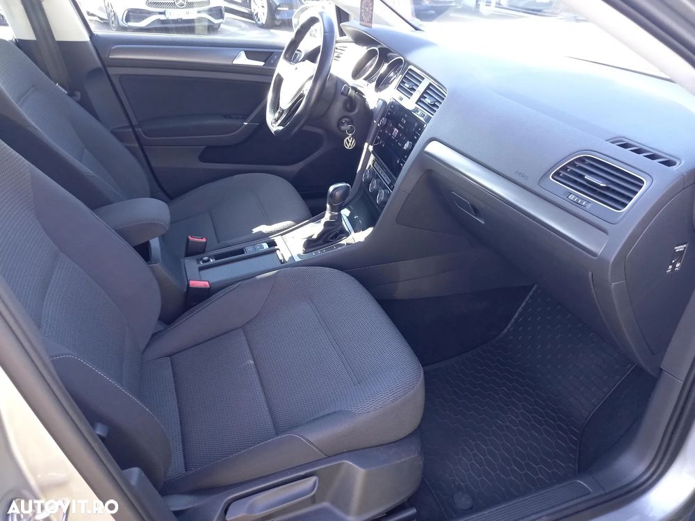 Volkswagen Golf - 15