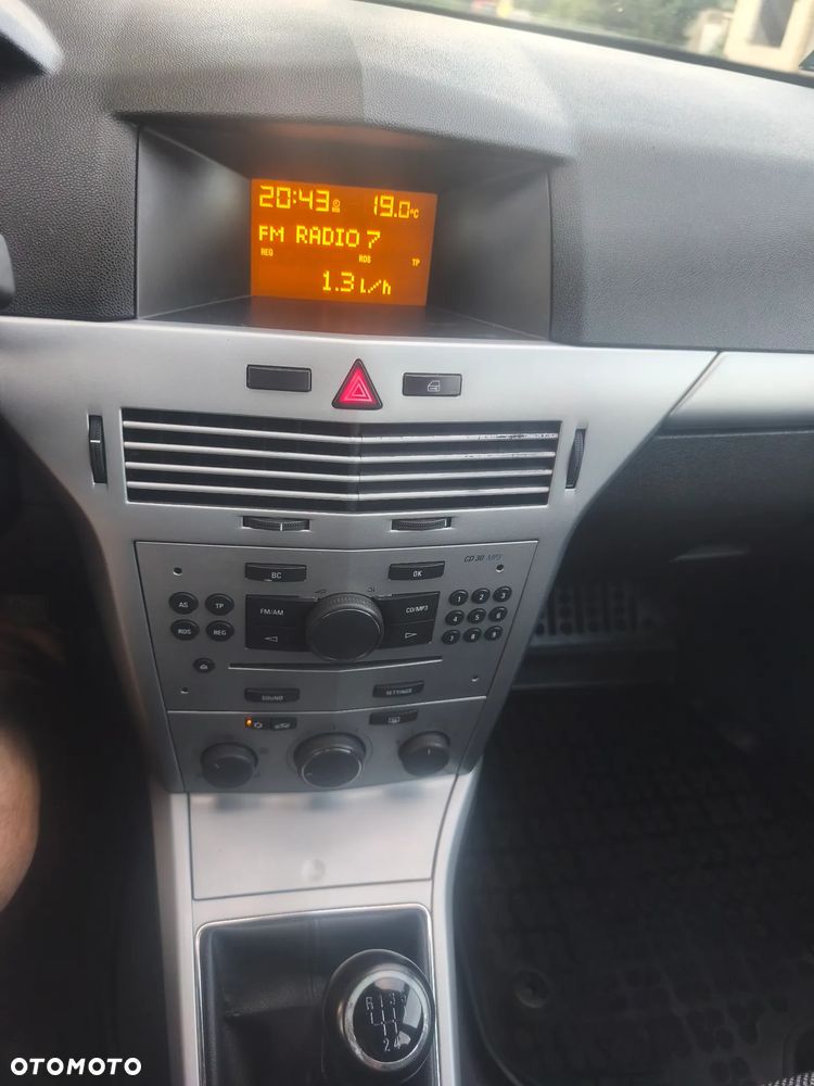 Opel Astra 1.6 - 24