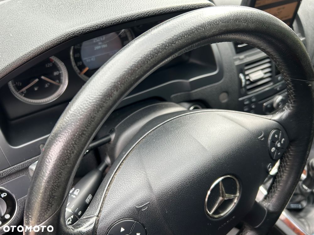 Mercedes-Benz Klasa C 180 Kompressor Classic - 11