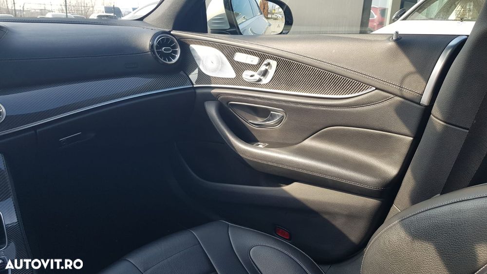 Mercedes-Benz CLS - 19